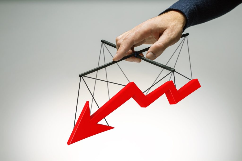Как бизнесу справиться со спадом продаж в 2025 году